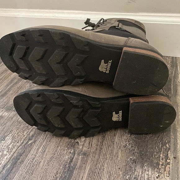 Sorel Boots- size 8 - Picture 6 of 7